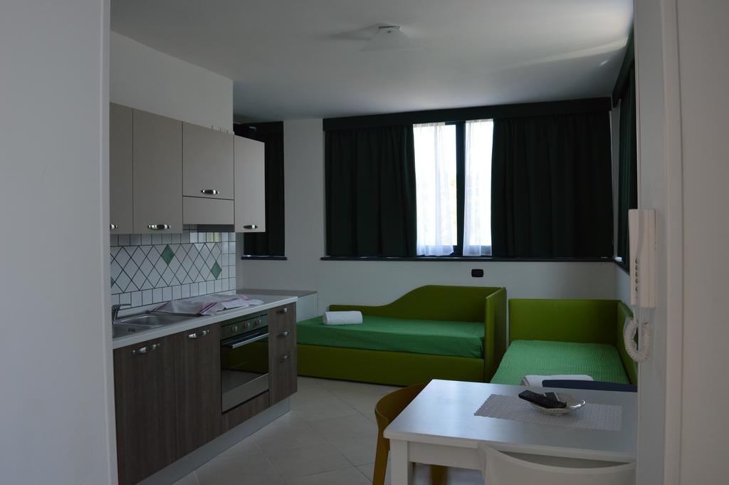 Residence Gli Ulivi Di Eolo سابري الغرفة الصورة