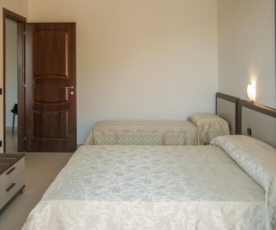 Residence Gli Ulivi Di Eolo سابري الغرفة الصورة